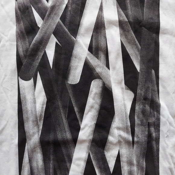 Vestige Other - NWT Graphic TShirt